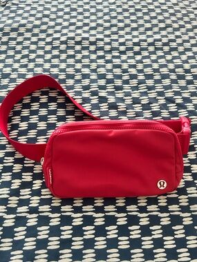 Lululemon Everywhere Belt Bag 1L Cerise Pink NWT Crossbody Fanny Pack
